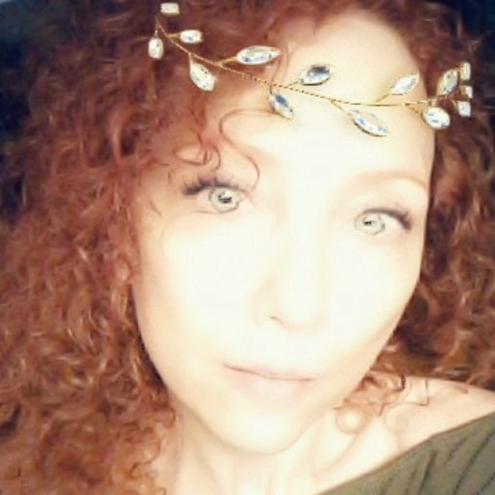 Meet your Posher, Cynthia